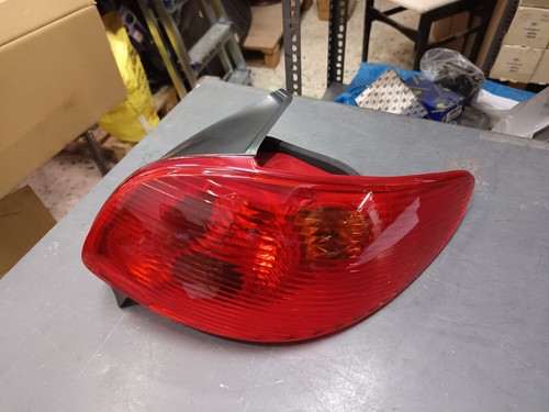 Peugeot 206 right tailight - peugeot,