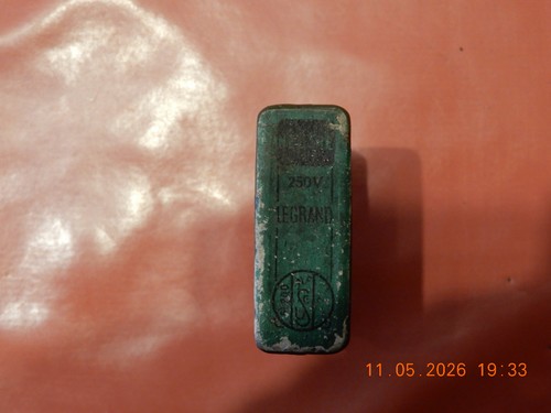 Porte fusible legrand - porte,