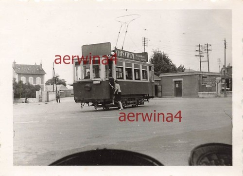 Femme belge tram près - au,