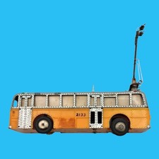 Eheim HO Scale Model Trolleybus Missing Tire 