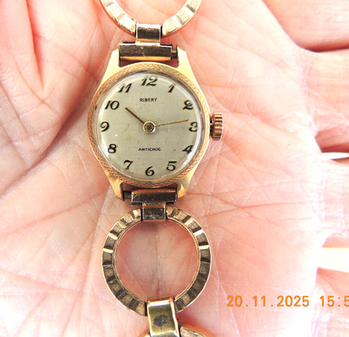 Montre femme annee - ,