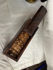 ANCIEN JEU COMPLET DE 28 DOMINOS ( Fait mains 1950 )