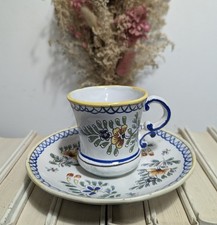 Tasse et soucoupe faïence