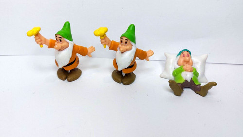 Disney snow white - 7, dwarf