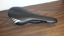 VELO GT SADDLE SEAT 11.5" BIO MORPHIC DESIGN - GREAT CONDITION!