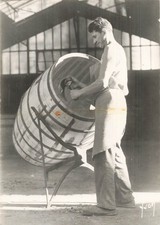 16 COGNAC COOPER AU TRAVAIL