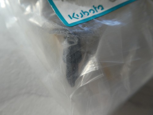 Rivets plastique kubota - rivets,
