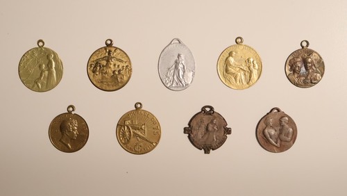 Lot dailles poilus - de, 9