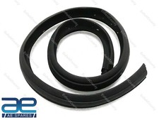 Capot Caoutchouc Noir Pour