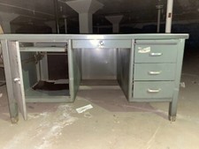 Classic Mid Century Tanker Desk Manufacturer: Art Metal, USA 