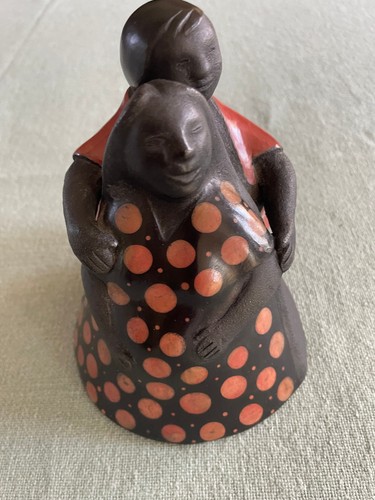 Statuette couple enlacé - , en