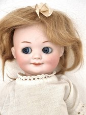 ancienne poupée Armand