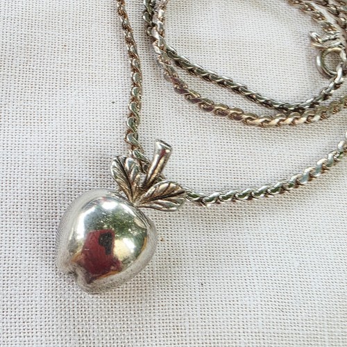 Collier pendentif pomme - pomme, en