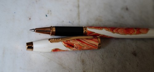 Magnifique stylo roller cross - stylo,