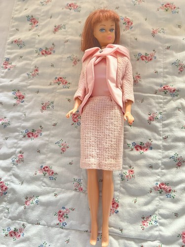 Jolie poupée barbie flashion - jolie,