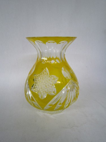 Superbe vase cristal jaune - vase,