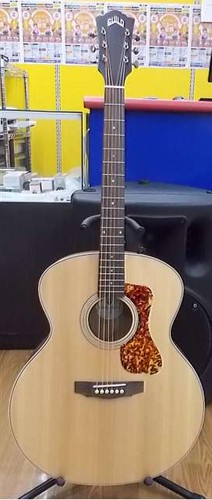Guitare électrique acoustique