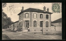 Old postcard Plant-Champigny, l ́Ecole Naternelle 1907 