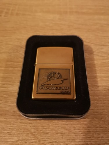 Zippo collection vintage doré