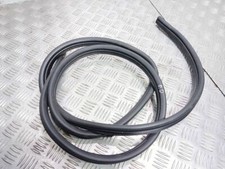 Joint caoutchouc avant droit carrosserie Suzuki SX4 2011 GUST29365