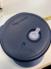 Tupperware Vent 'N Serve Round