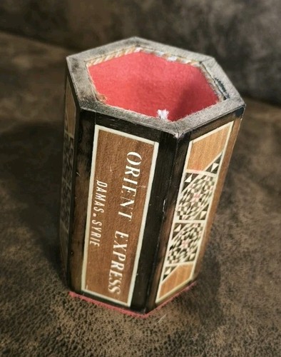 Pot crayon oriental - oriental, en