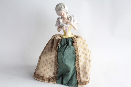 Demi figurine porcelaine femme - demi,