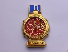 EB195 pin's voiture car montre