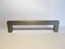 Poignée de porte de placard