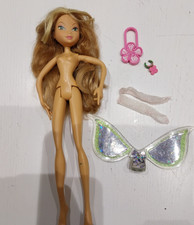 poupée  winx flora saison 1