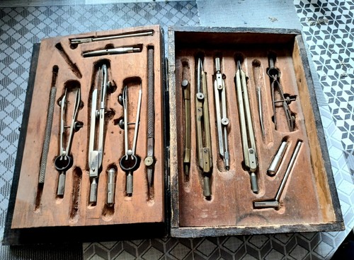 Ancienne boite compas - ancienne, de
