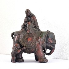 Art d'Asie: jolie sculpture en