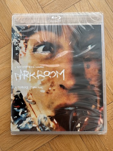 Darkroom vinegar syndrome - -,