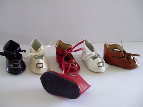 Chaussures poupee ancienne - chaussures,