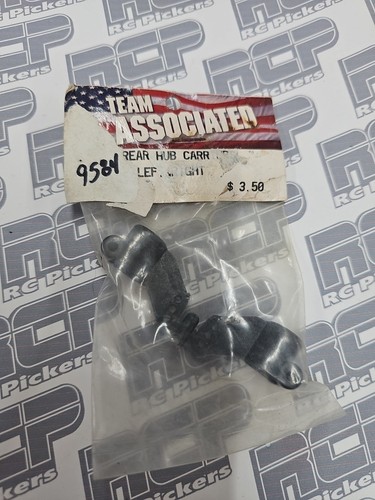 Team associated 9584 rear hub - 9584,