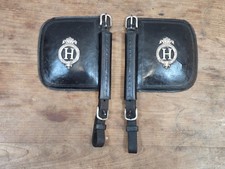 Anciennes œillères harnais