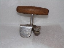 Ancien ouvre boite monopol