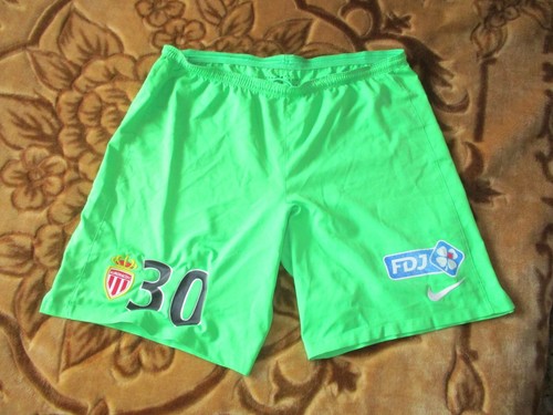 Short football ancien - , porté