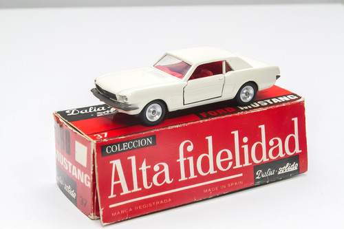 Dalia solido ford mustang - solido, no