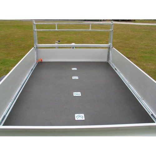 Attache remorque plancher