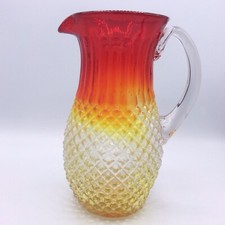 Pichet en verre soufflé moulé coloré amberina de Fenton Art Nouveau