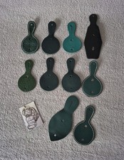 Lot de 10 cuirs pour insignes