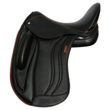 Selle de dressage en cuir