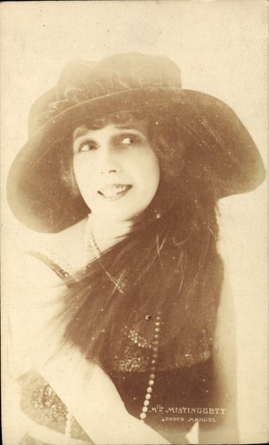 Mlle mistinguett portrait - mlle,