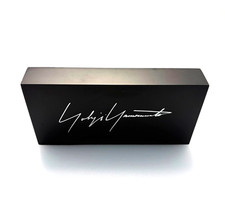 Plaque Logo Yohji Yamamoto