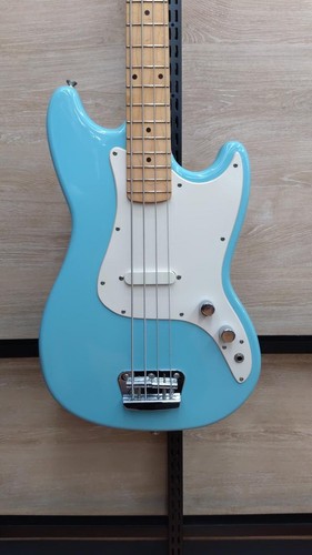 Squier bronco bass - bass, electric