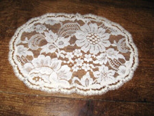napperon  ovale, dentelle