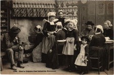 Old postcard Chez la Crepiere - Les Industries Bretonnes (1033994)