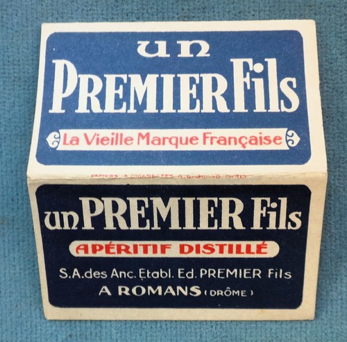 Papier cigarette un - cigarette,