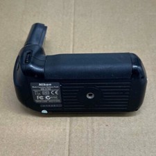 Nikon MB-D100 Battery Pack Grip Charger For Nikon D100 Digital SLR